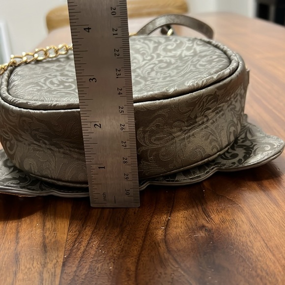 NEW Danielle Nicole Disney Cinderella 70th Anniversary Wedding Carriage Purse - Picture 10 of 10